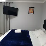 Home On Hussar Guesthouse